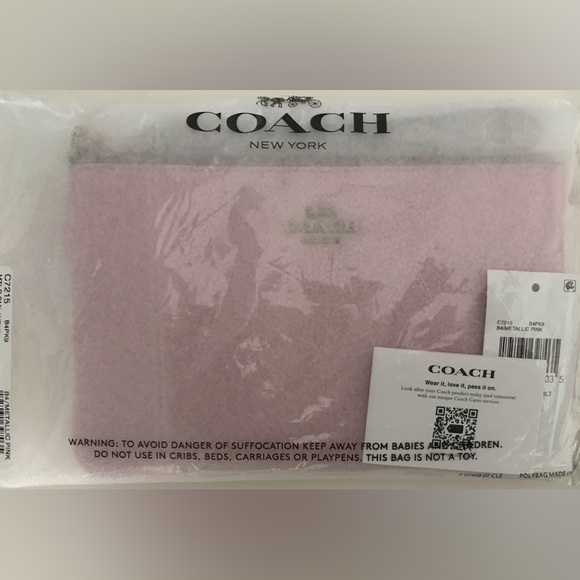 Coach Leather Wristlet (NEW) - Picture 4 of 4